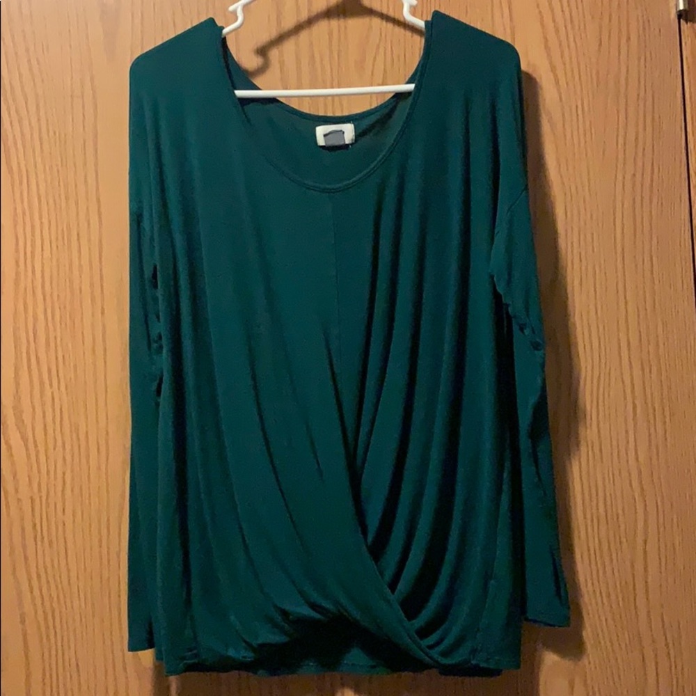 Long sleeve blue/green top